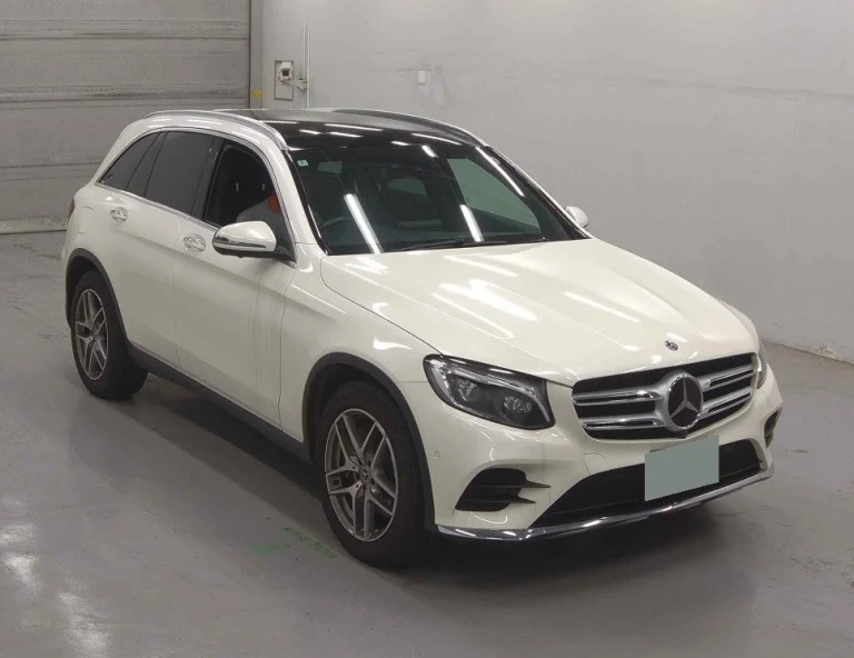 Mercedes-Benz GLC250 4MATIC AMG LINE (2018)
