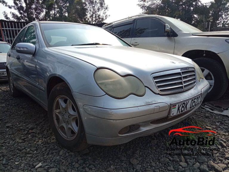2004 Mercedes Benz C200